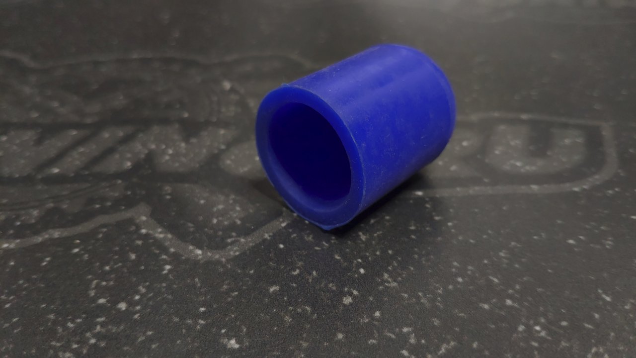 Заглушка силиконовая синяя 20mm