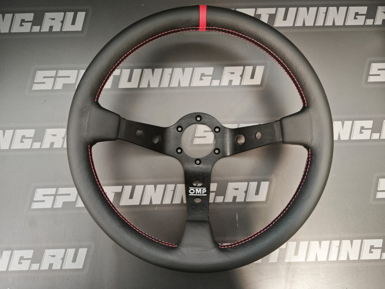 Руль спортивный OMP CORSICA кожа, красный, диам.350мм