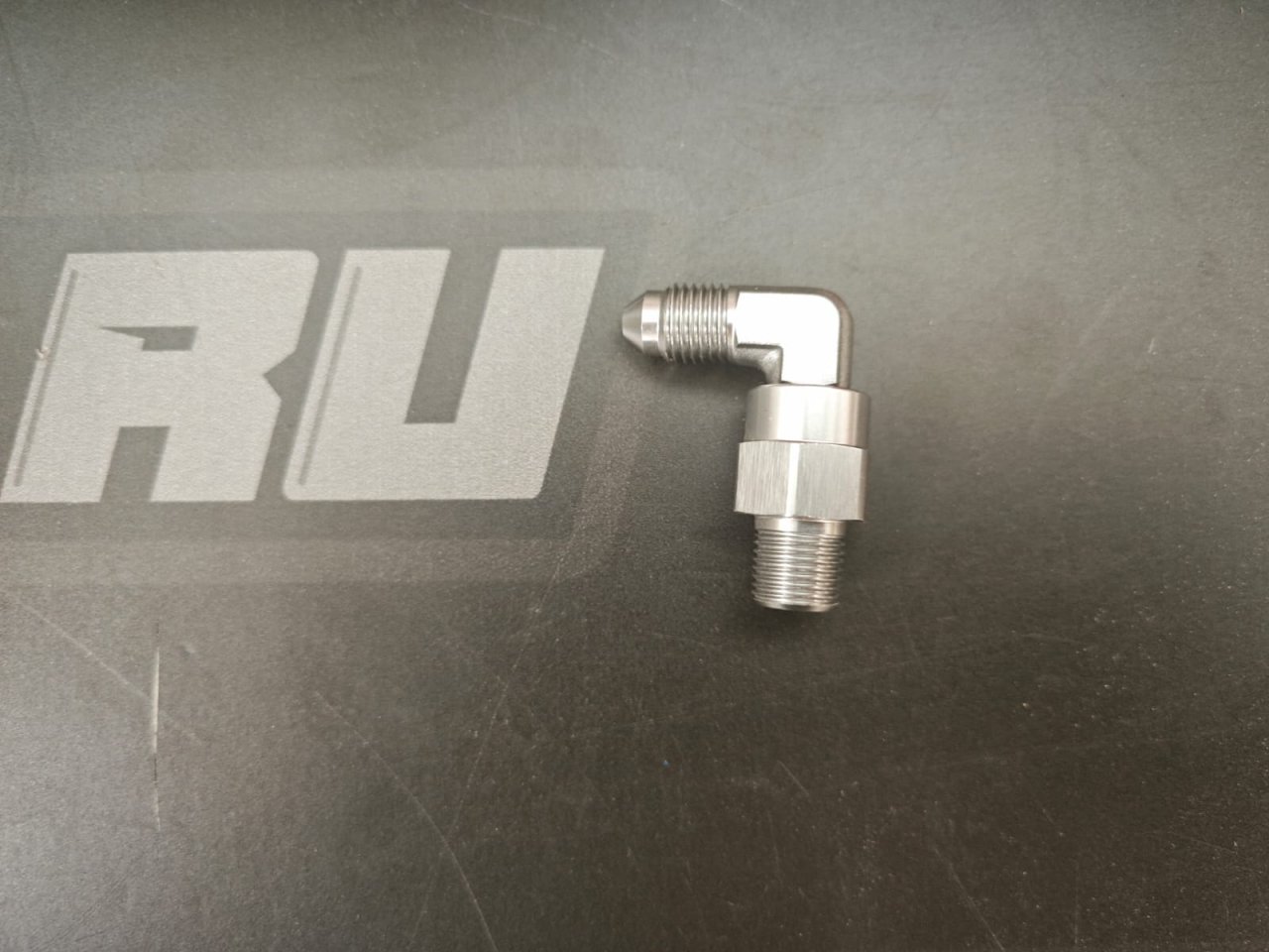 Адаптер AN3 - 1/8 NPT, 90 градусов, Wilwood, алюминий