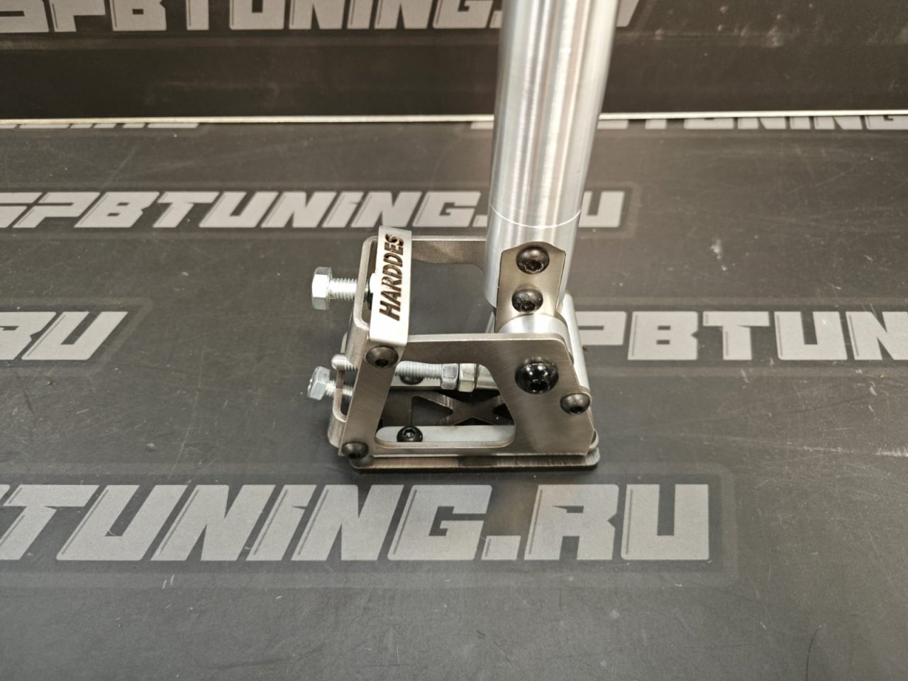 Гидравлический ручник вертикальный Harddes с обратным выжимом