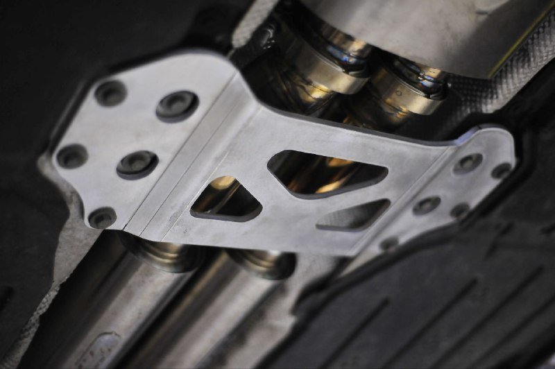 Нижняя распорка для BMW M3 G80, M4 G82 для тюн выхлопной системы