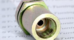 Фитинг мама M10*1 под обратный конус, резьба 7мм D-03 сталь, под опрессовку S757-03-31Z1, Goodridge