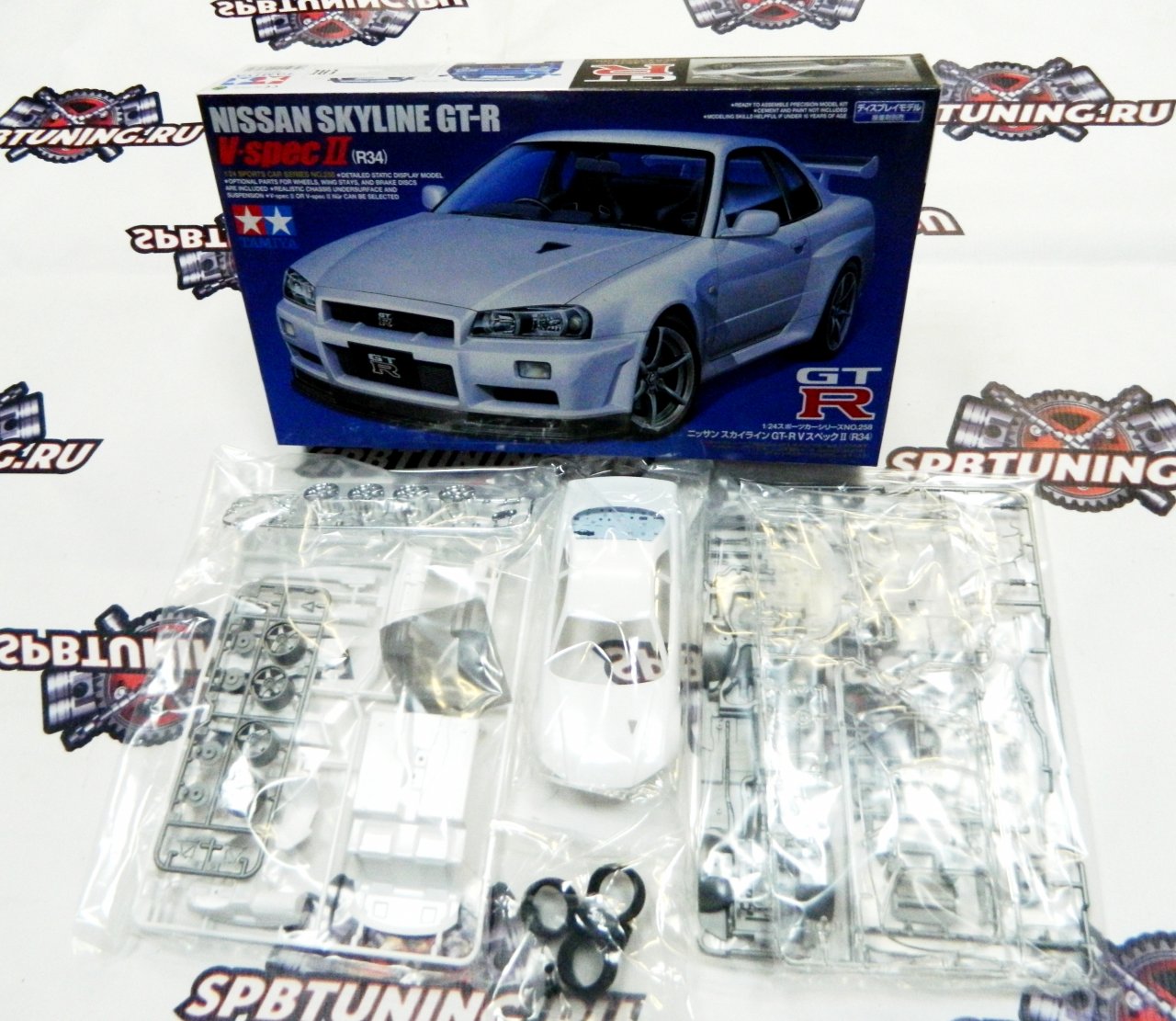 Сборная модель Nissan Skyline GT-R V-spec II (R34) 1:24