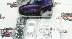 Сборная модель Nissan Skyline GT-R R33 V-Spec 1:24