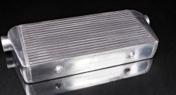 Интеркулер универсальный, 600*300*105 (вход / выход = 76мм) Bar and Plate