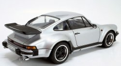 Сборная модель Tamiya Porsche 911 TURBO '88