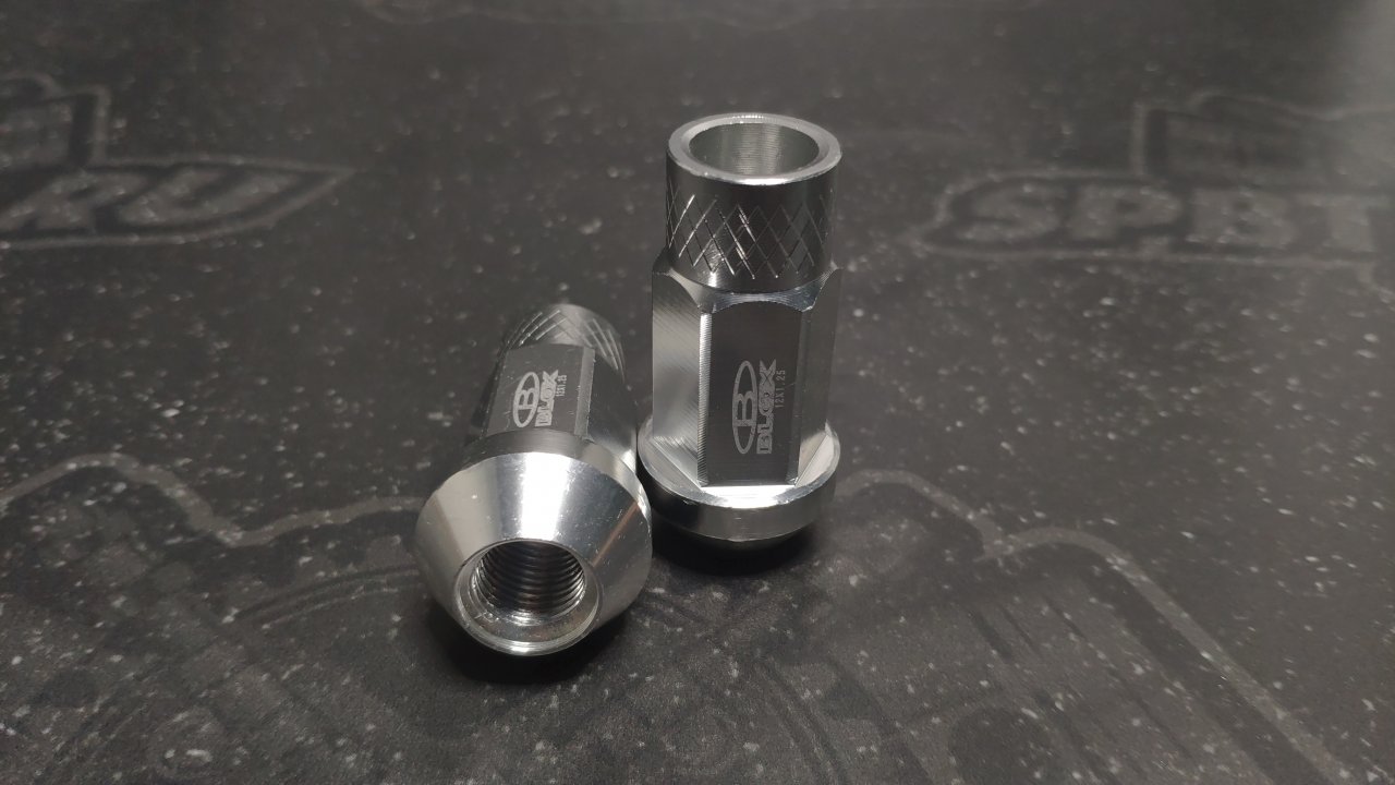Гайки колесные алюминиевые Blox (серебро) 12х1,25