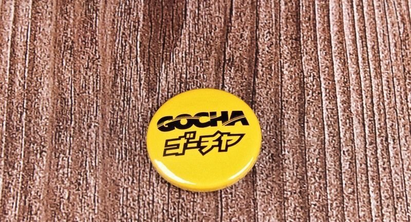 Значок металлический "GOCHA JAPAN", желтый