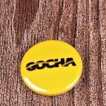 Значок металлический "GOCHA", желтый