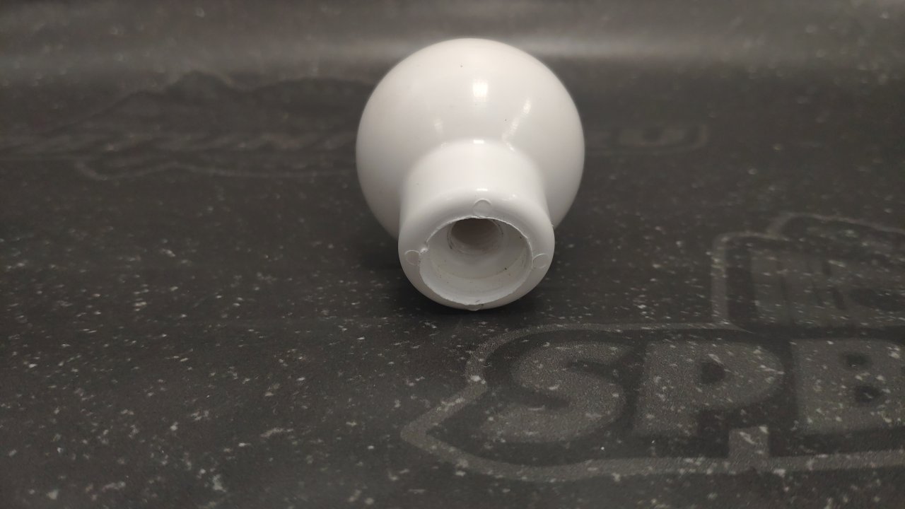 Ручка КПП шар, литой пластик (белый) М10*1,25