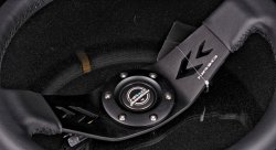 Руль NRG 350мм, большой вылет, кожа, черная нить