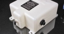 AEM Система впрыска метанола / воды + балон 1 галлон (3,78 л) V2 Multi-Input Water/Methanol 30-3350