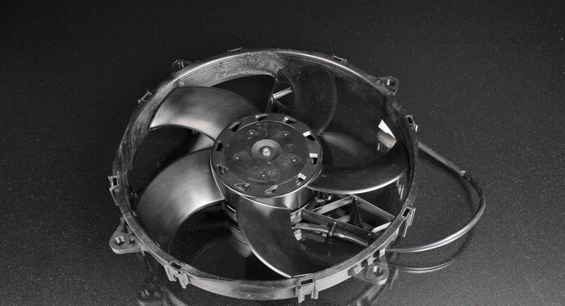 Вентилятор охлаждения Spal универсальный 11" (280 мм) 12V производительность 2090 м³/ч / 1223 CFM 