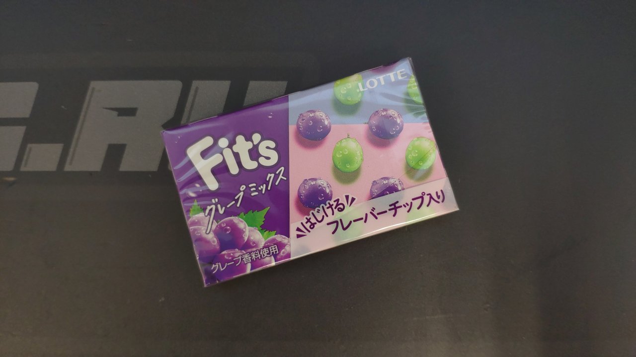 Резинка жевательная FIT`S Grape MIX, Lotte, 24.6 г
