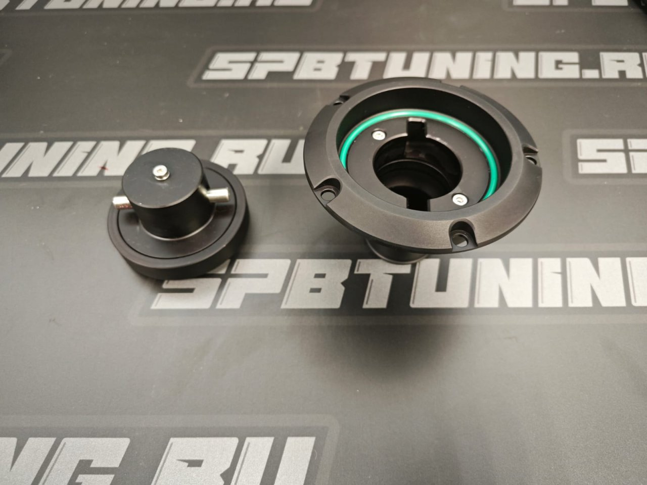 Горловина топливного бака заливная Tuning Toys (под перенос), черная