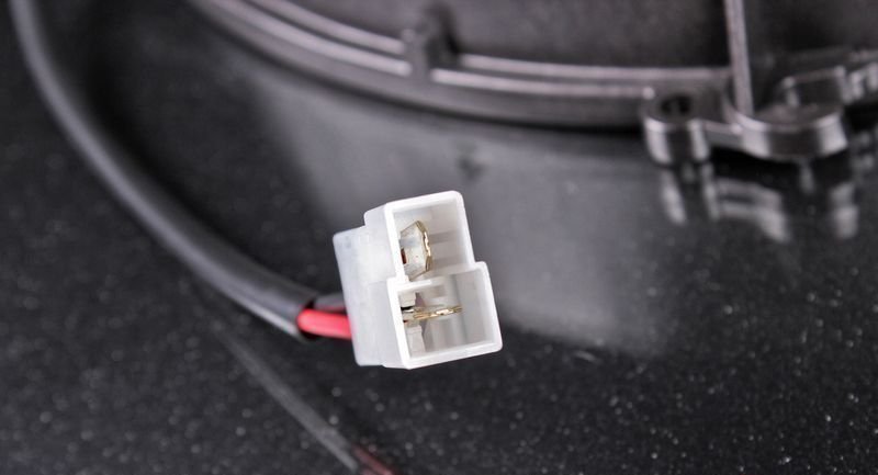 Вентилятор охлаждения SPAL толкающий 12" (305мм) 12V 2780 м³/ч