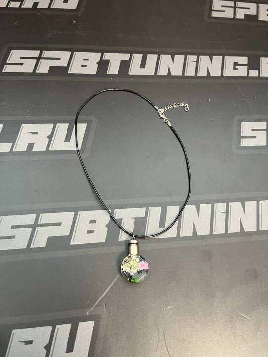 Брелок *сакура* белый