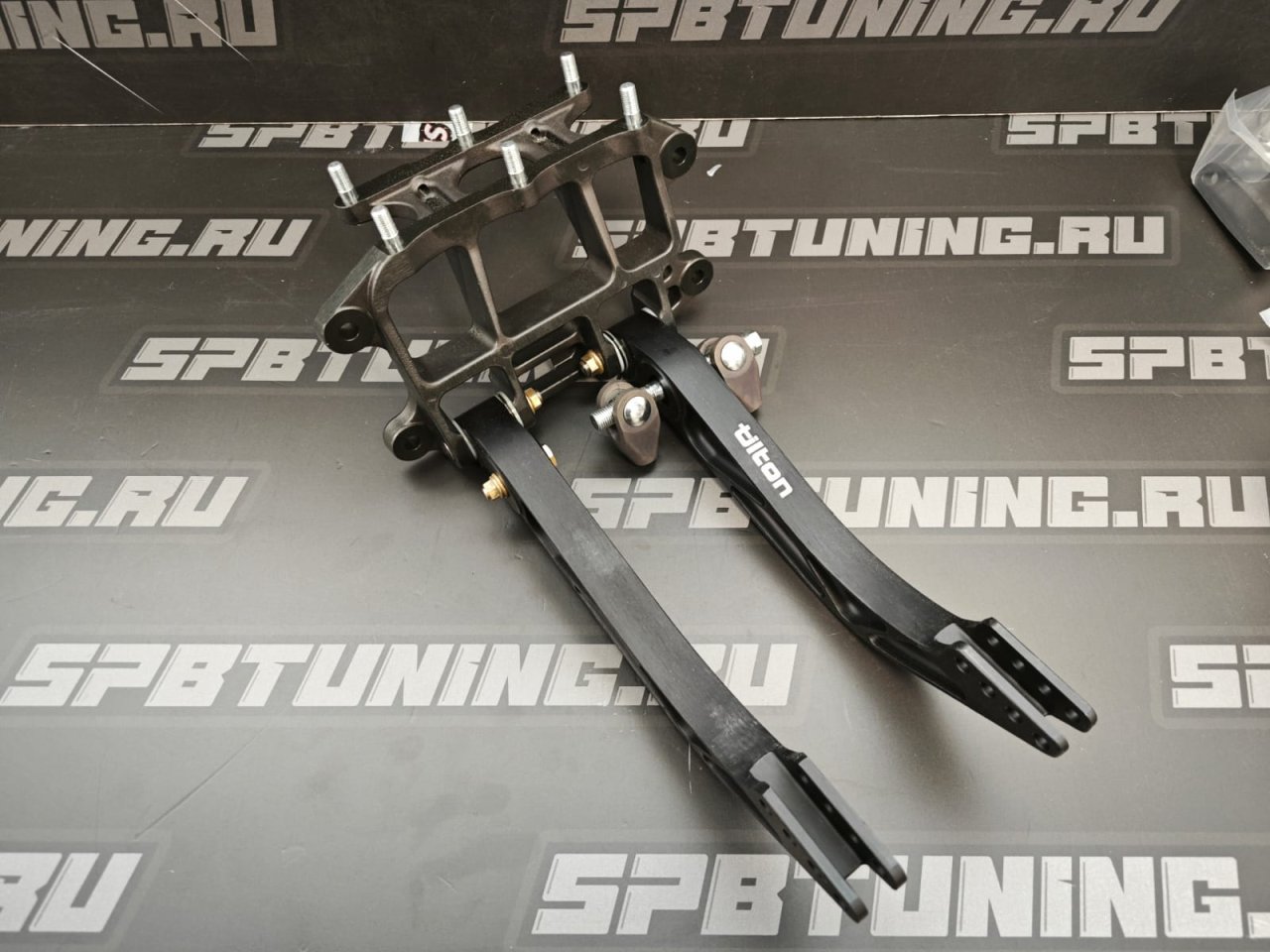 Tilton педальный узел подвесной 800-Series (2 педали)