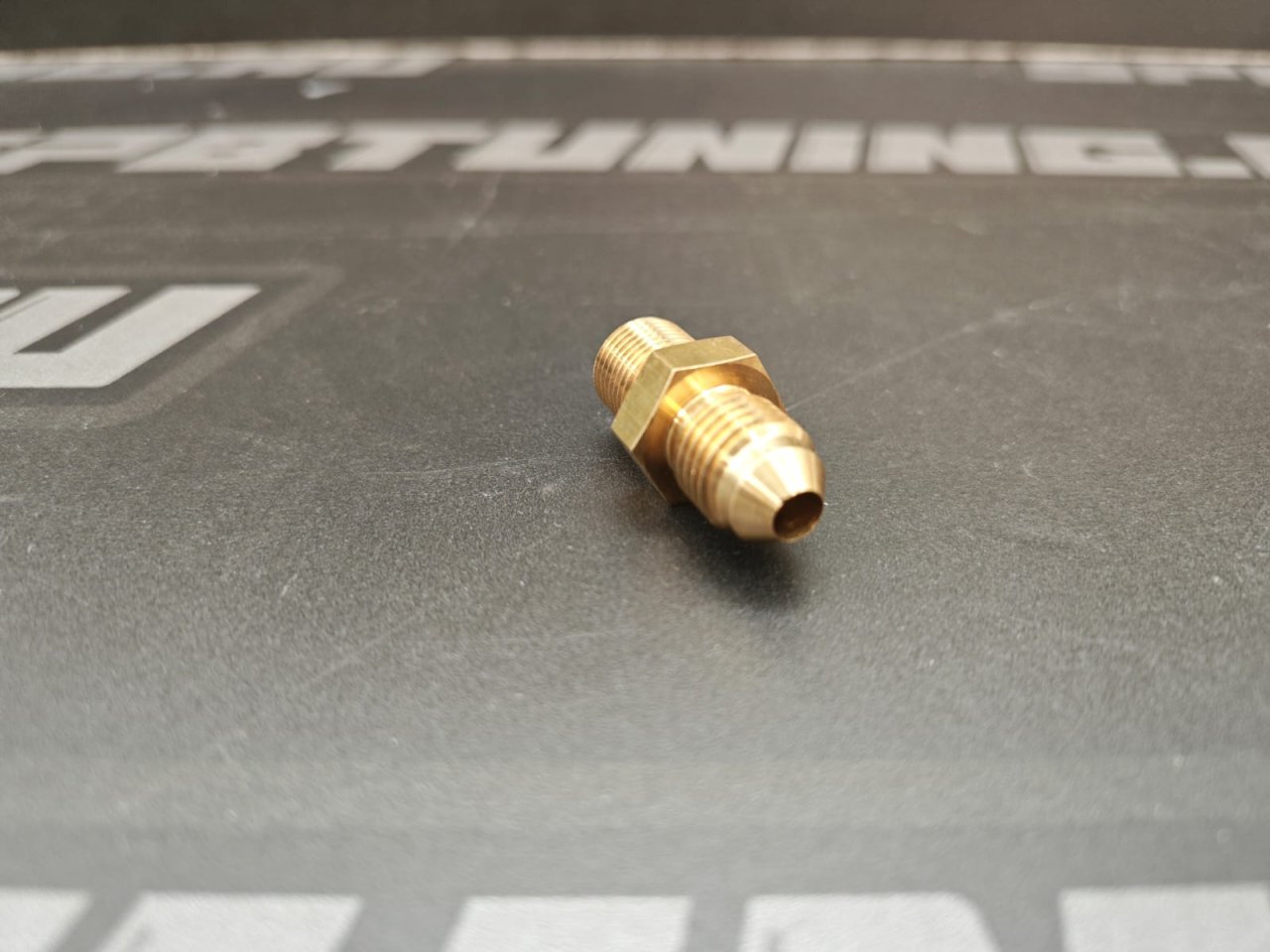 Адаптер для турбины GT35 AN4 M11*1.0 латунь