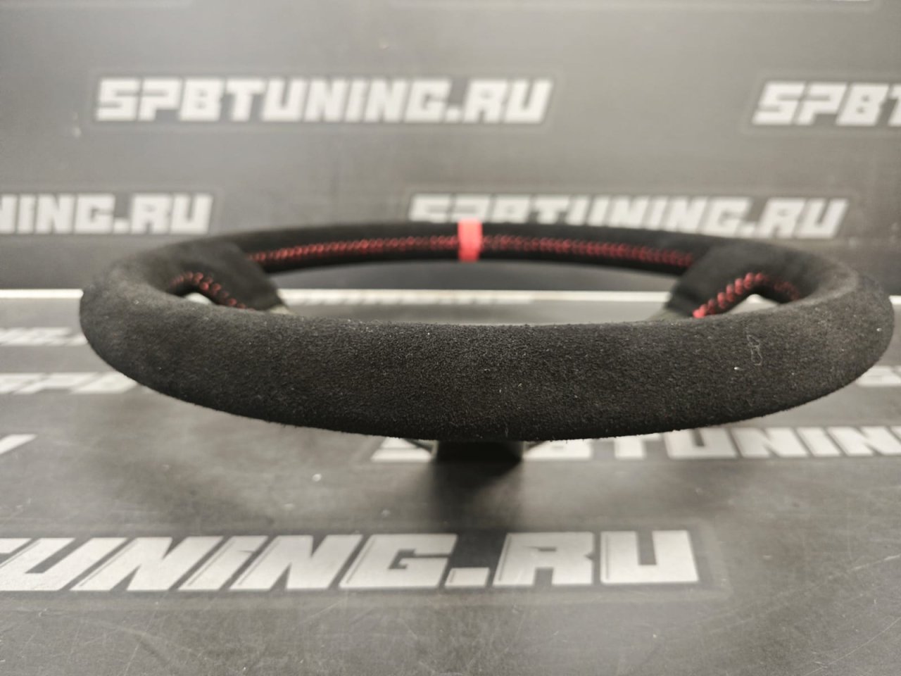 Руль спортивный Beltenick с выносом 90мм, замша, красная нить