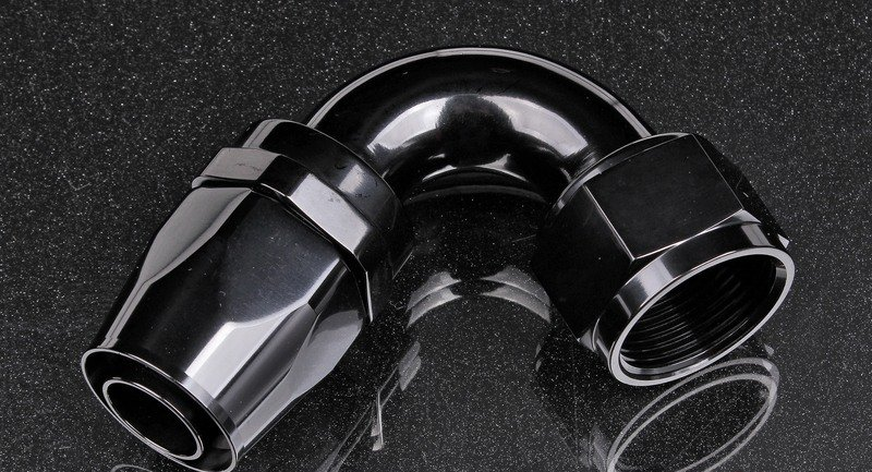 Фитинг AN20 120 градусов под шланг AN, черный