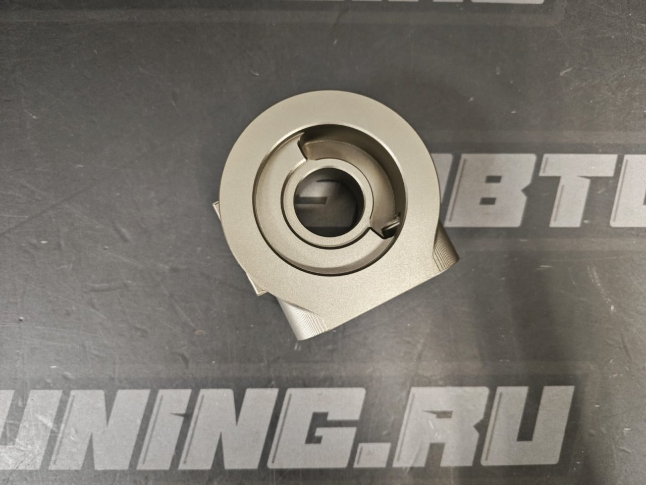 Проставка SK Custom под масляный радиатор с банжо болтами