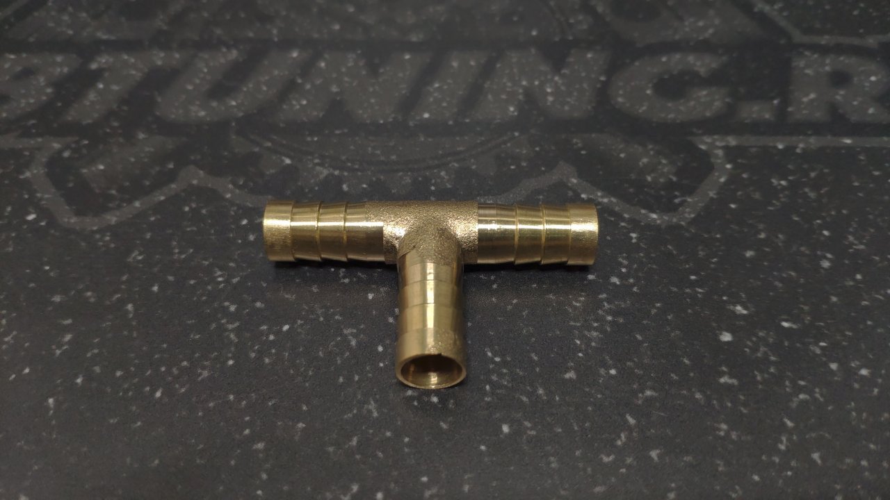 Тройник латунный 4-4-4