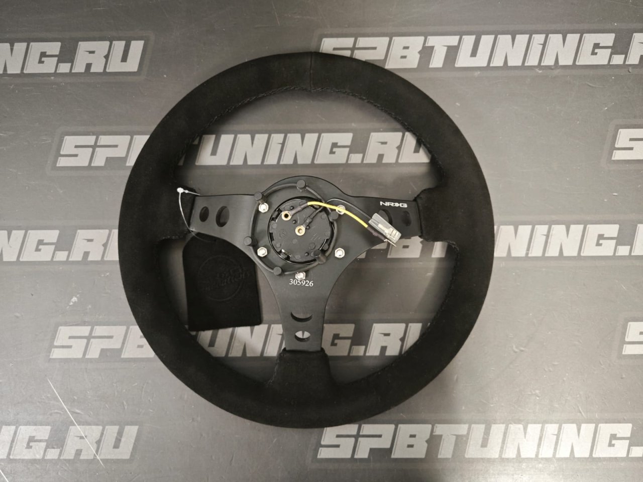 Руль NRG 350мм, большой вылет, замша, черная нить RST-006-S