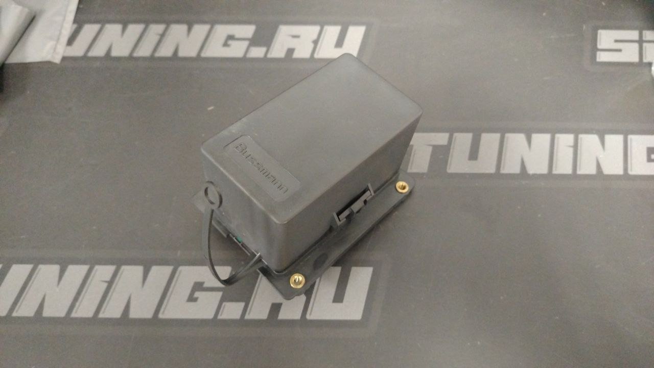 Блок предохранителей и реле BUSSMANN