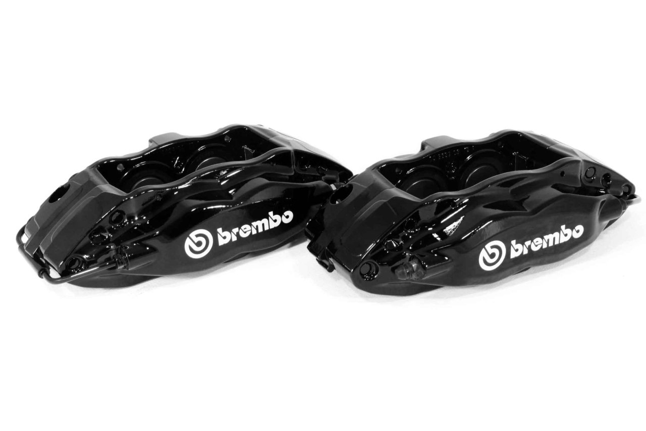 Комплект суппортов 2 шт. Brembo 4 поршня+адаптеры+армир. торм. шланги (2 шт) Черные VAG-B4B-GN3BK