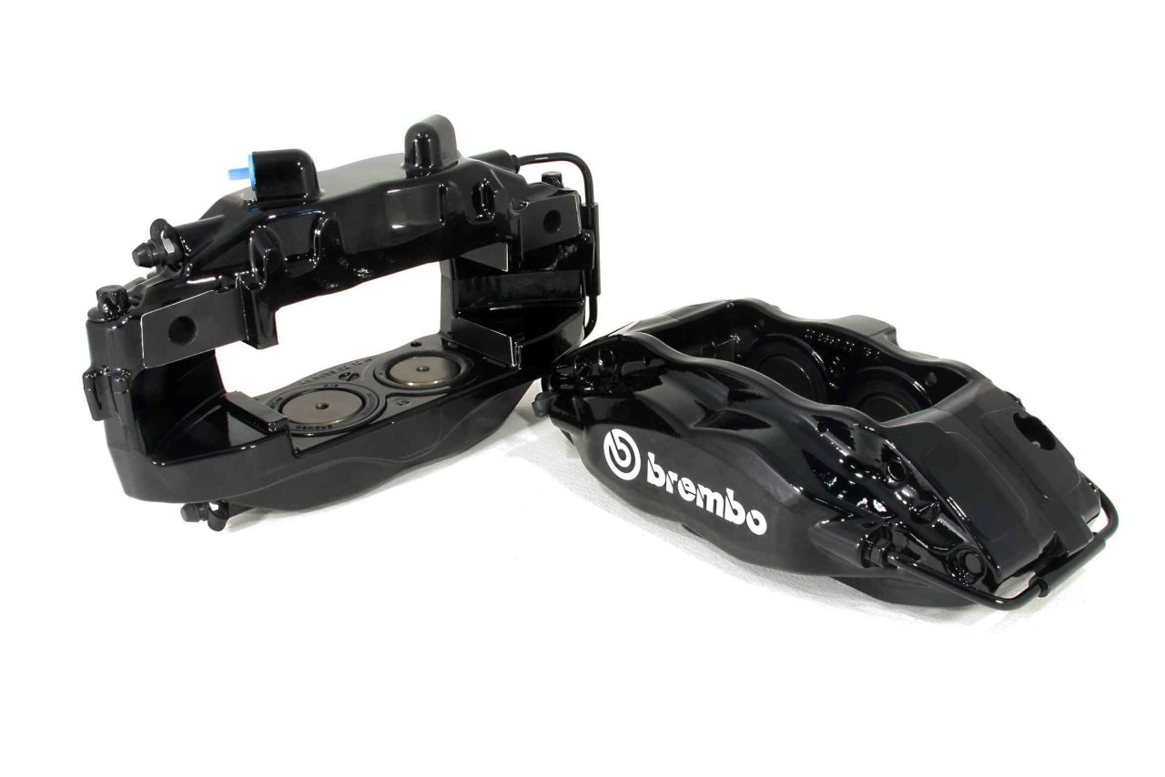 Комплект суппортов 2 шт. Brembo 4 поршня+адаптеры+армир. торм. шланги (2 шт) Черные VAG-B4B-GN3BK