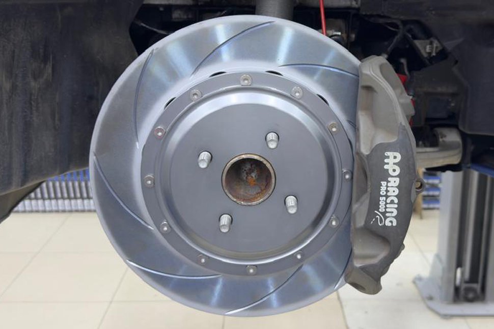 Тормозная система передняя 330x28mm, AP Racing 4 поршня, Mazda MX-5 ND; FIAT 124 Spider