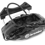 Комплект суппортов 2 шт. Brembo 4 поршня+адаптеры+армир. торм. шланги (2 шт) Черные VAG-B4B-GN3BK