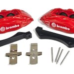 Комплект суппортов 2 шт. Brembo 4 поршня + адаптеры + армир. торм. шланги (2 шт) Красные VAG-B4B-GN3