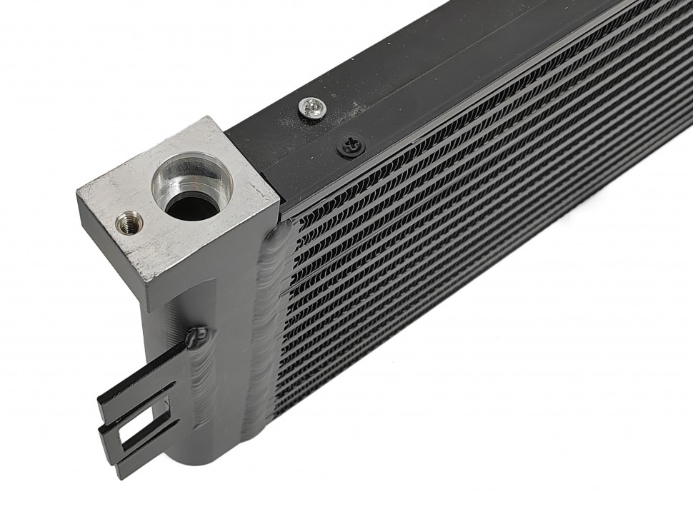 Радиатор масляный BMW M3 G80, M4 G82, S58