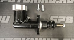 Цилиндр главный тормозной с бачком ход 0,700" универсальный (алюминиевый) 3/8-24" черный